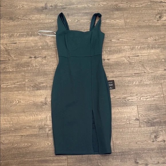 Elegant Green Dress - Picture 3 of 5